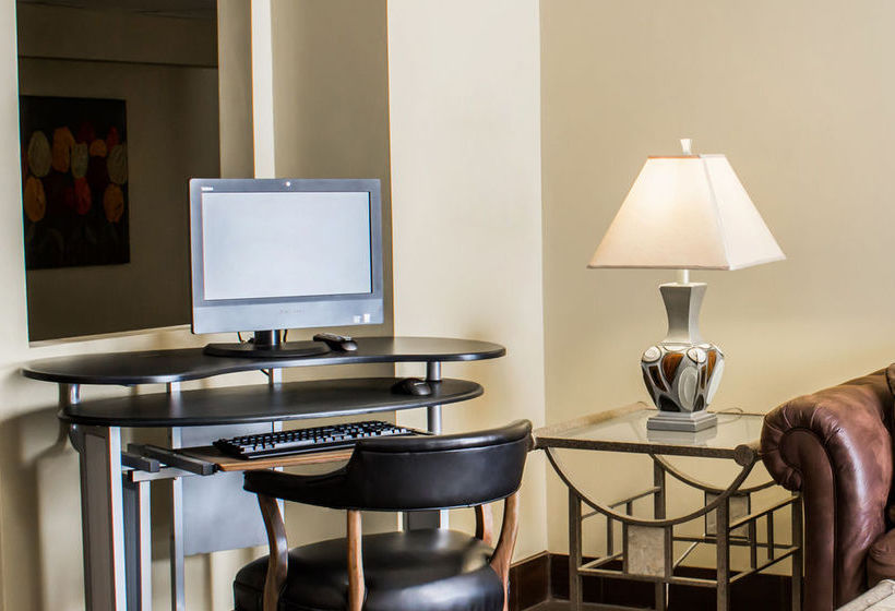 Hotel Quality Inn & Suites   | Wilson | North Carolina | United States 10