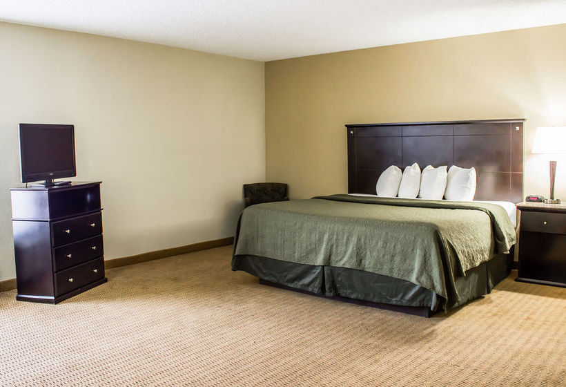 Hotel Quality Inn & Suites   | Wilson | North Carolina | United States 15