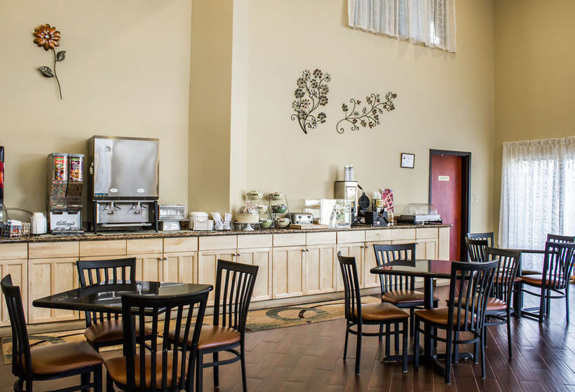 Hotel Quality Inn & Suites   | Wilson | North Carolina | United States 2