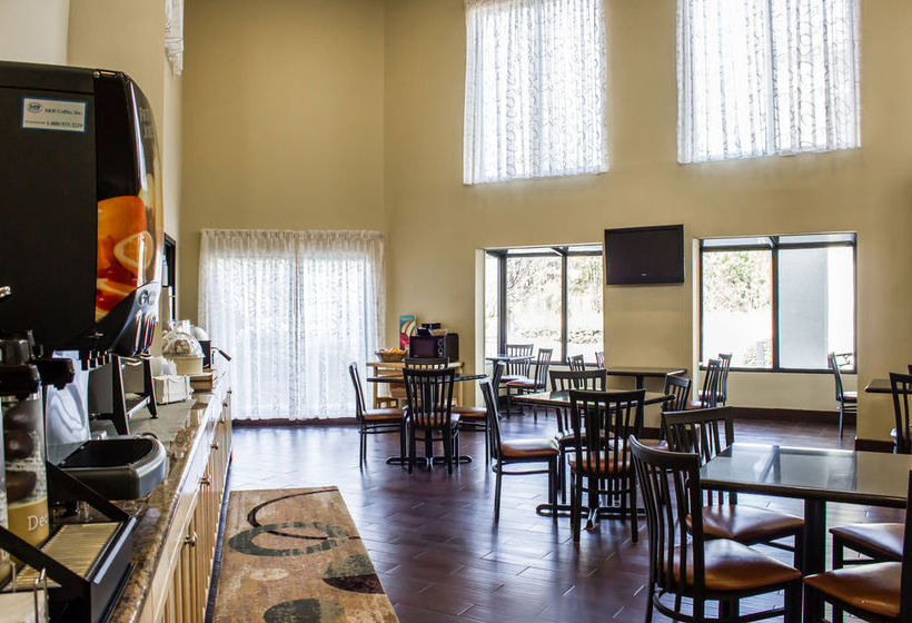 Hotel Quality Inn & Suites   | Wilson | North Carolina | United States 4