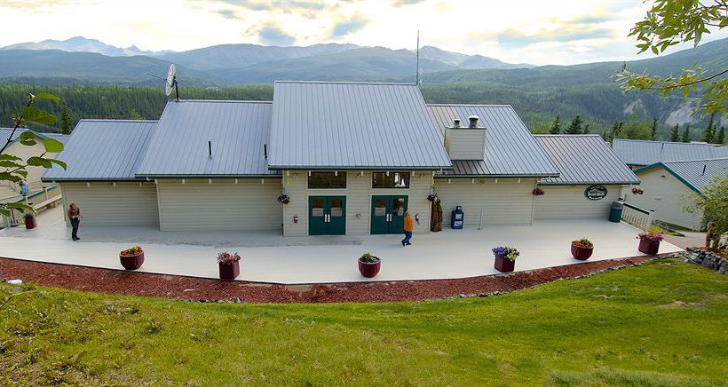 Denali Bluff Hotel 