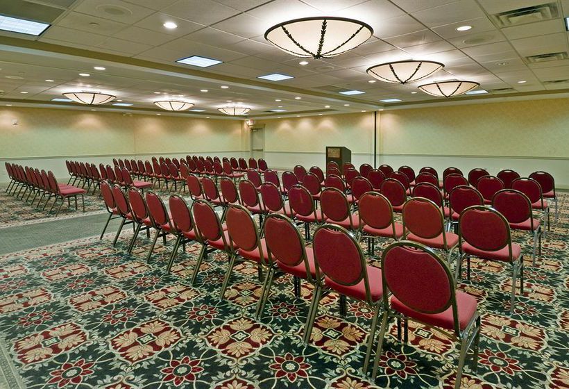 DoubleTree Suites by Hilton Hotel Cincinnati - Blue Ash Sharonville