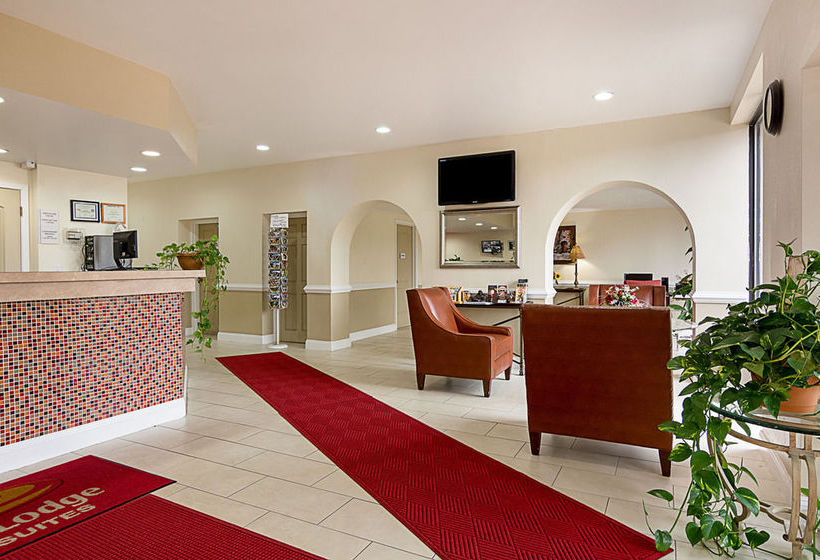 Hotel Econo Lodge Inn & Suites Williamsburg   | Williamsburg | Virginia | United States 1