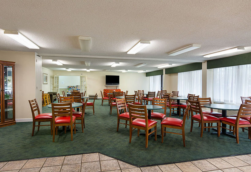 Hotel Econo Lodge Inn & Suites Williamsburg   | Williamsburg | Virginia | United States 4