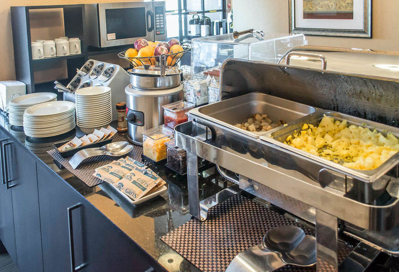 Clarion Hotel Beachwood  | Beachwood | Ohio | United States 3