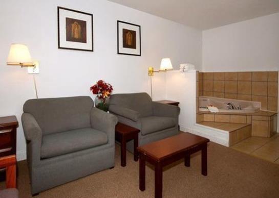 Hotel Econo Lodge  | Champaign | Illinois | United States 3