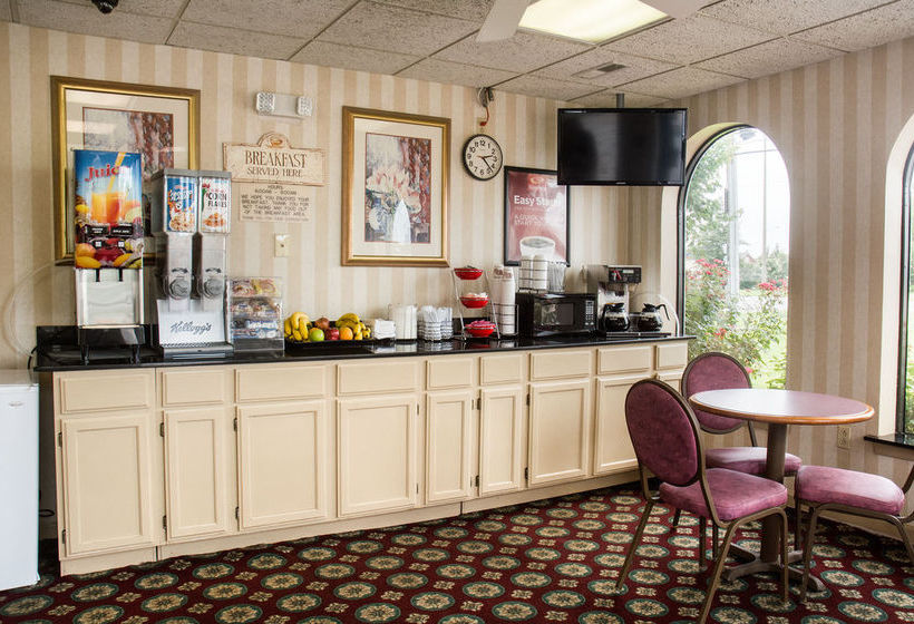 Hotel Econo Lodge  | Chesapeake | Virginia | United States 18