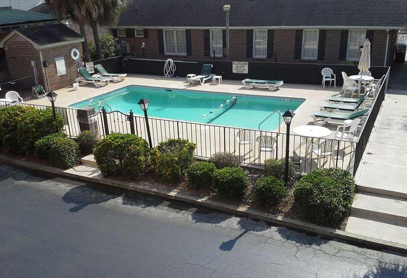 Hotel Crossroads Inn and Suites  | Conway | South Carolina | United States 1