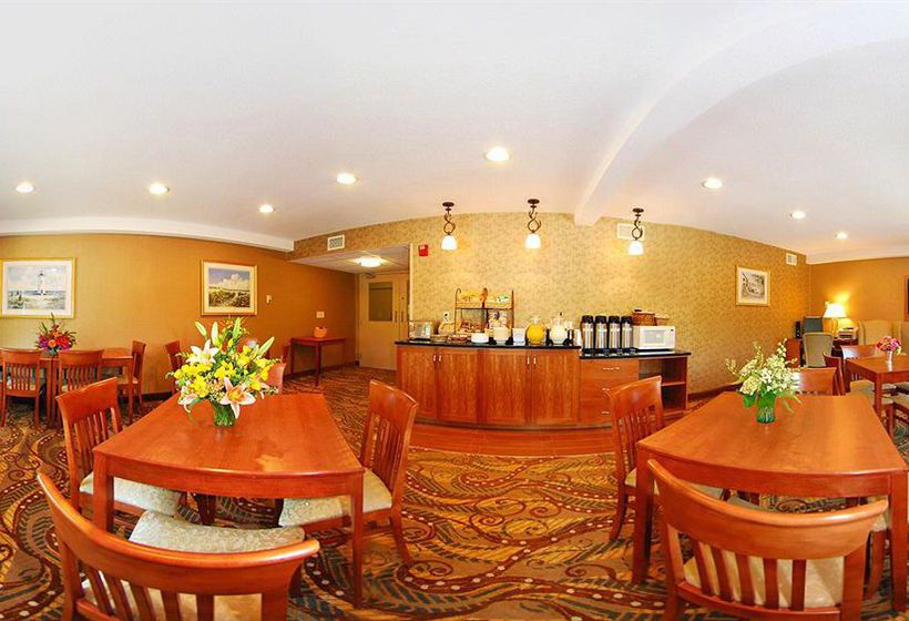 Hotel Clarion Carriage House Inn Martha's Vineyard Edgartown