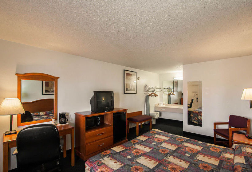 Hotel Rodeway Inn Effingham  | Effingham | Illinois | United States 10