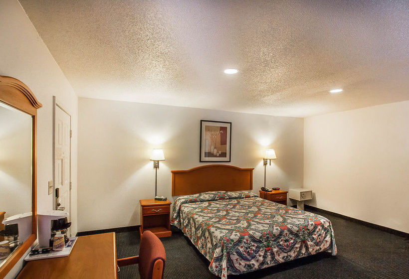 Hotel Rodeway Inn Effingham  | Effingham | Illinois | United States 16