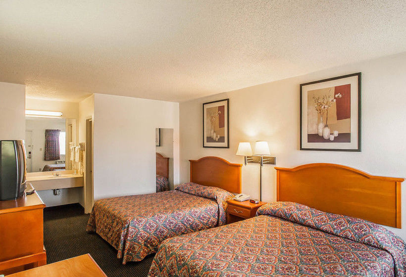 Hotel Rodeway Inn Effingham  | Effingham | Illinois | United States 20