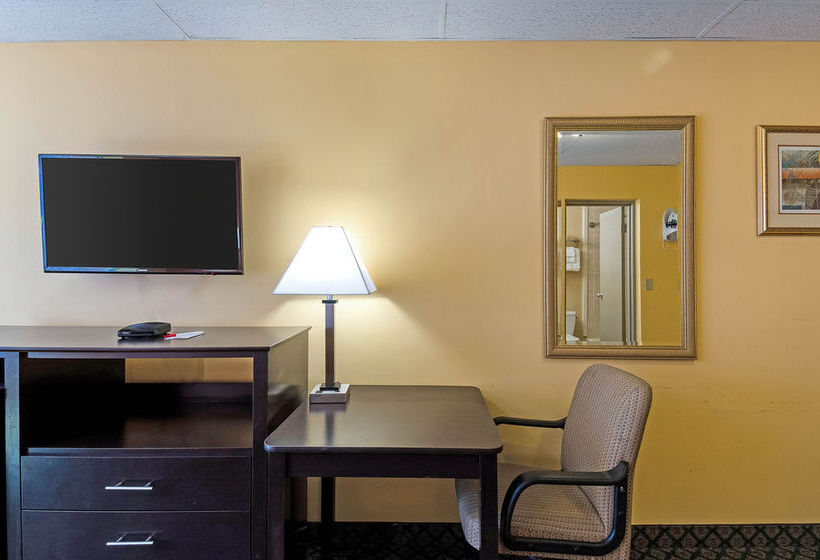 Hotel Econo Lodge  | Framingham | Massachusetts | United States 14
