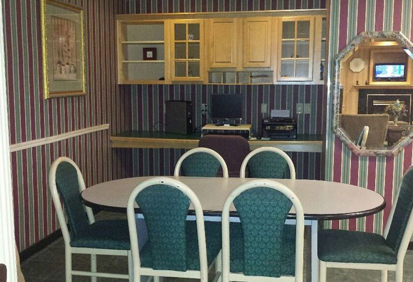 Hotel Quality Inn & Suites   | Greensboro | North Carolina | United States 17