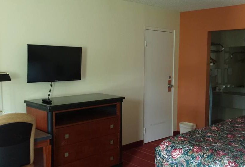 Hotel Quality Inn & Suites   | Greensboro | North Carolina | United States 2