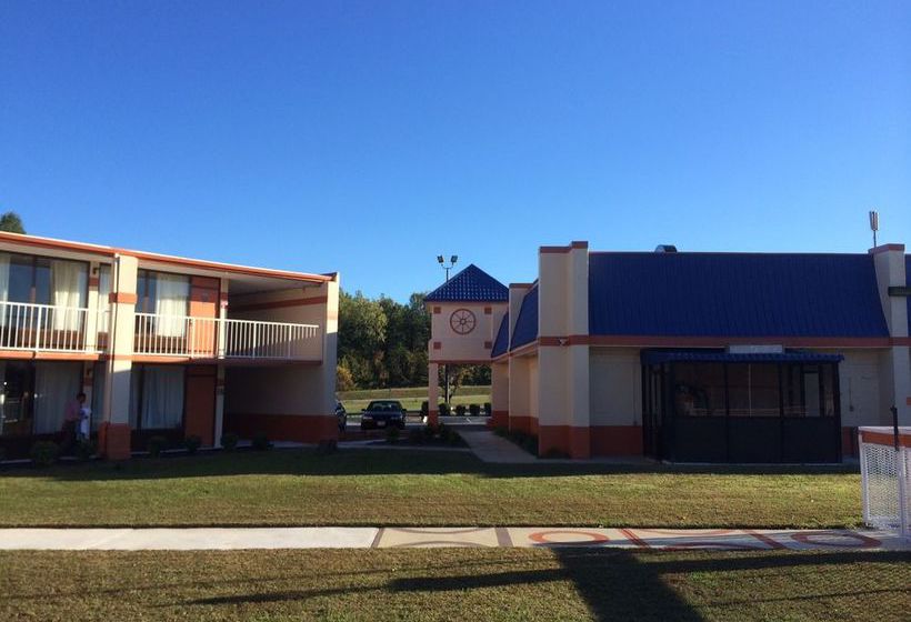 Hotel Quality Inn & Suites   | Greensboro | North Carolina | United States 5