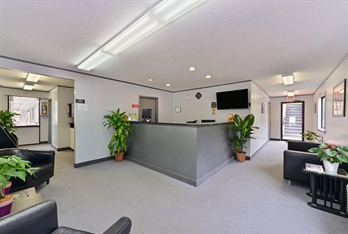 Hotel Knights Inn Groton  | Groton | Connecticut | United States 5