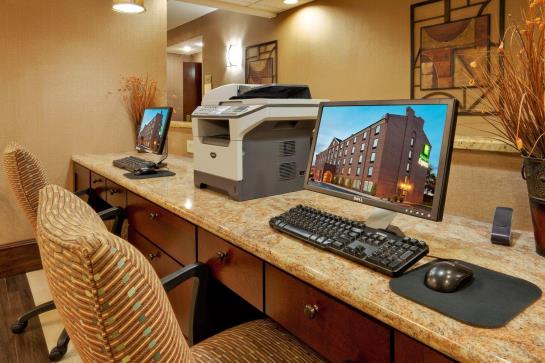 Hotel Holiday Inn Express Harrisburg East  | Harrisburg | Pennsylvania | United States 19