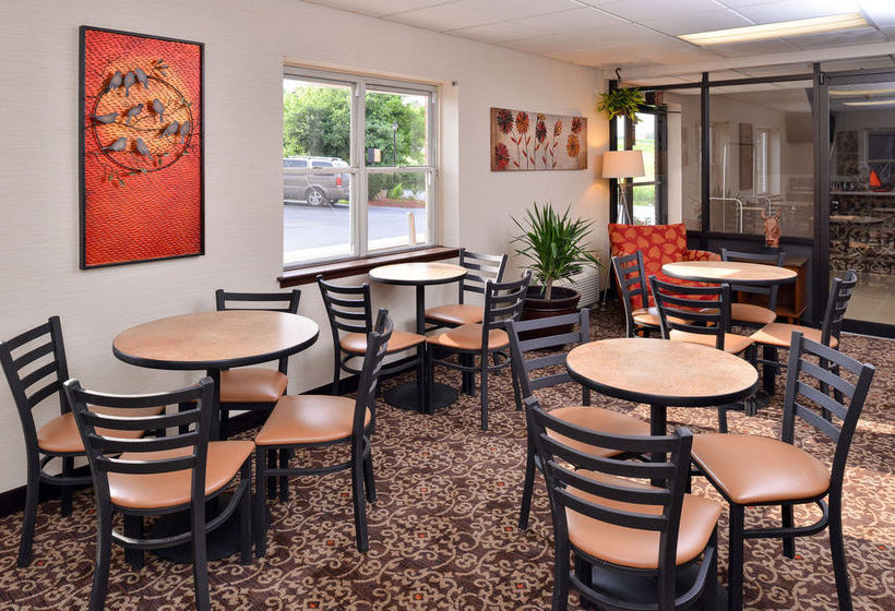 Hotel Econo Lodge North  | Lancaster | Pennsylvania | United States 14