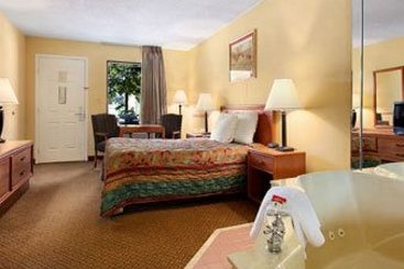 Hotel Super 8 Lancaster  | Lancaster | South Carolina | United States 5