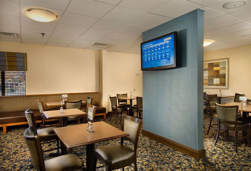 Hotel Holiday Inn Express Wc Bw Parkway  