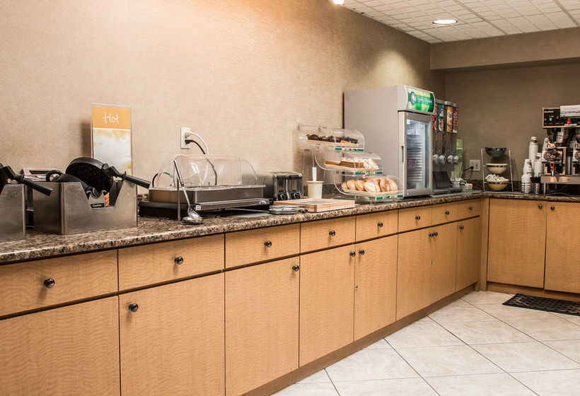 Hotel Quality Inn University  | Lansing | Michigan | United States 16