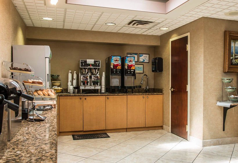 Hotel Quality Inn University  | Lansing | Michigan | United States 18