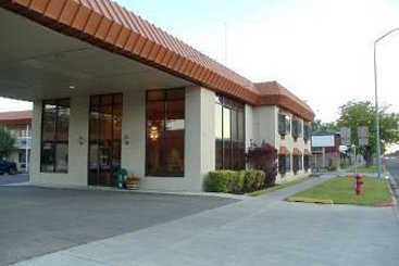 Hotel Days Inn and Suites Logan 