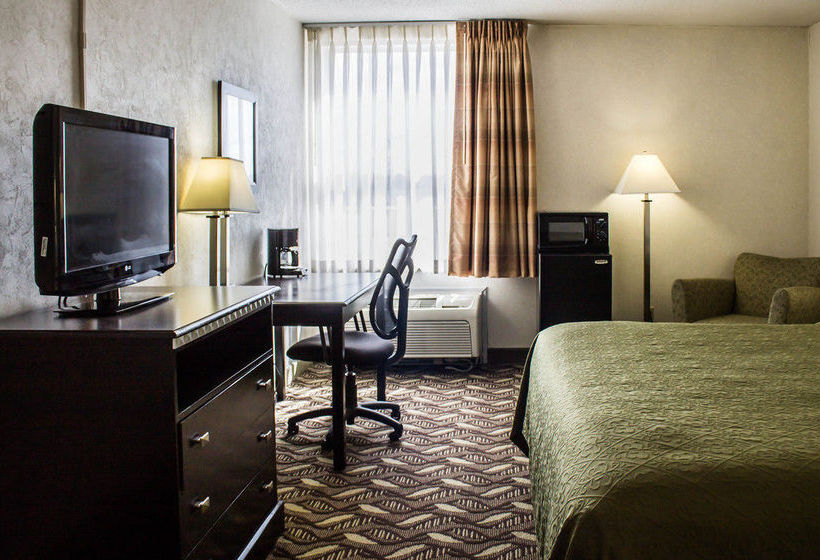 Hotel Quality Inn & Suites  | Mansfield | Ohio | United States 14