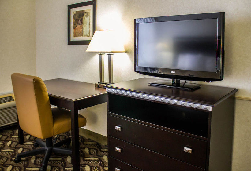 Hotel Quality Inn & Suites  | Mansfield | Ohio | United States 20