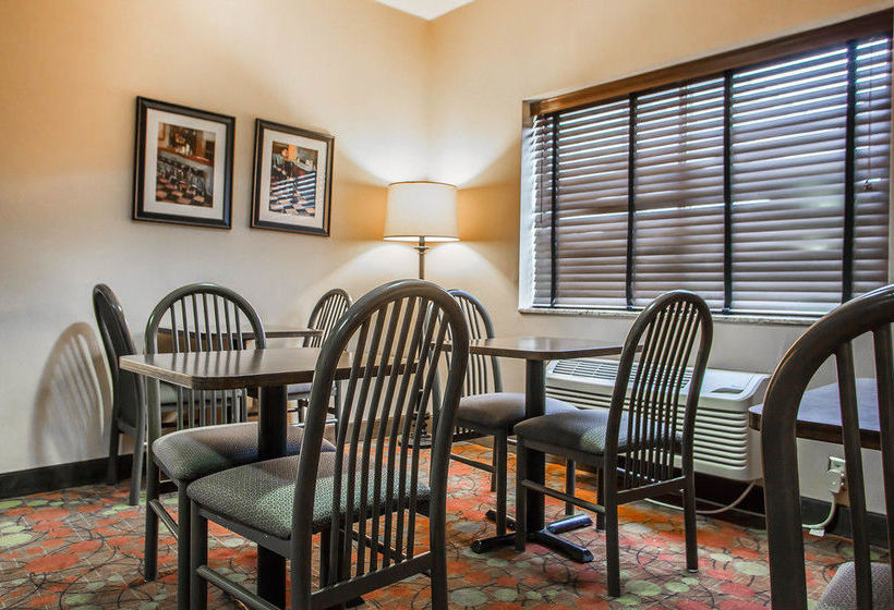 Hotel Quality Inn & Suites   | Mason City | Iowa | United States 4