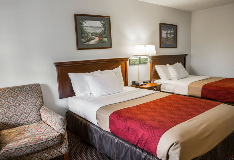 Hotel Econo Lodge  | Morehead City | North Carolina | United States 14