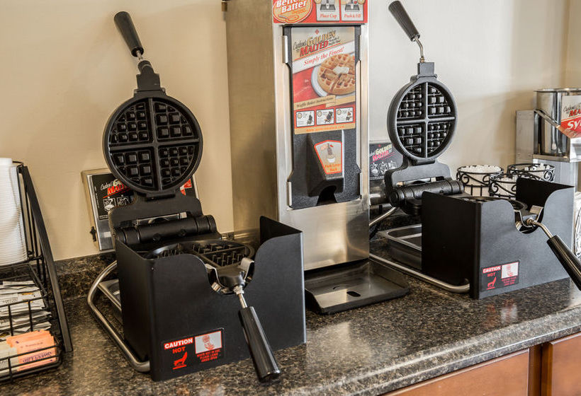 Hotel Econo Lodge  | Morehead City | North Carolina | United States 4