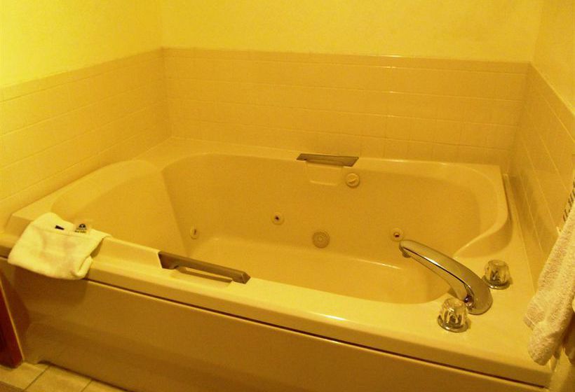 Hotel America S Best Value Inn & Suites Nevada  | Nevada | Missouri | United States 18