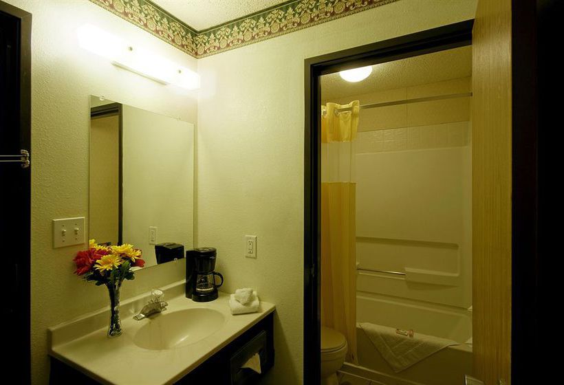 Hotel America S Best Value Inn & Suites Nevada  | Nevada | Missouri | United States 7