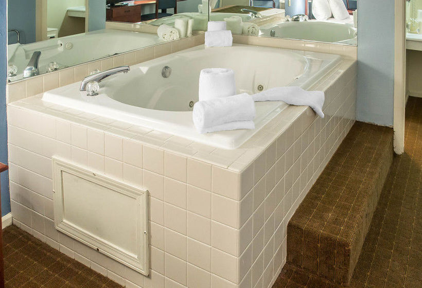 Hotel Econo Lodge Inn & Suites South   | Sandusky | Ohio | Vereinigte Staaten 16