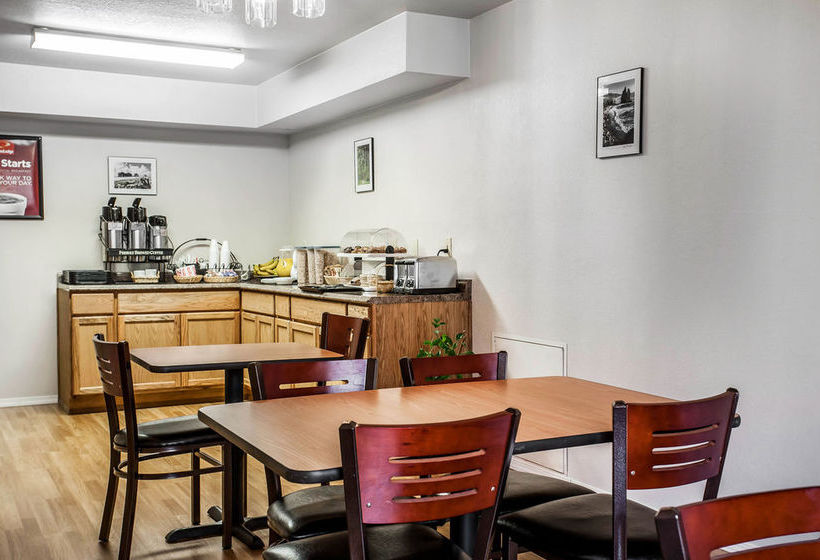 Hotel Econo Lodge  | Sequim | Washington | United States 15