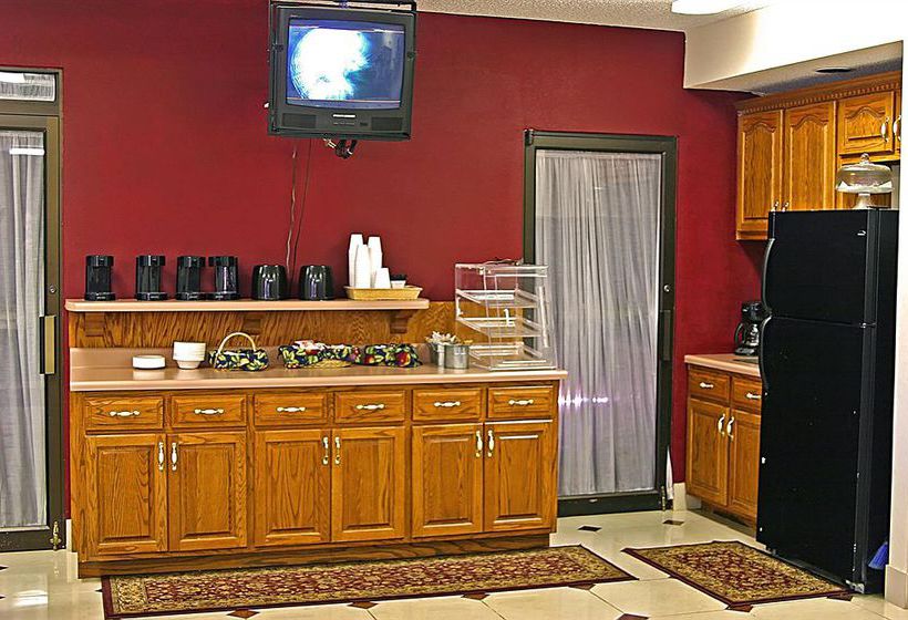 Hotel Days Inn & Suites Starkville  | Starkville | Mississippi | United States 1