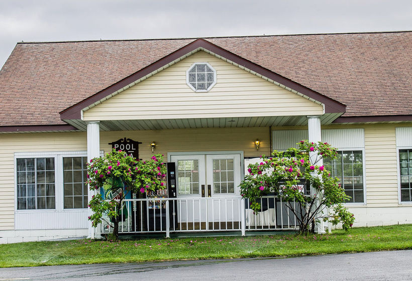 Hotel Quality Inn Lakefront  | St. Ignace | Michigan | United States 1