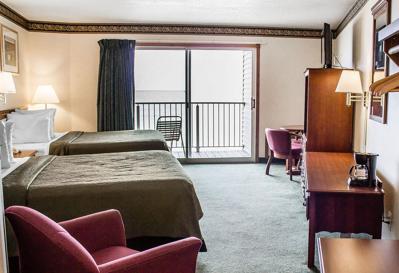Hotel Quality Inn Lakefront  | St. Ignace | Michigan | United States 14