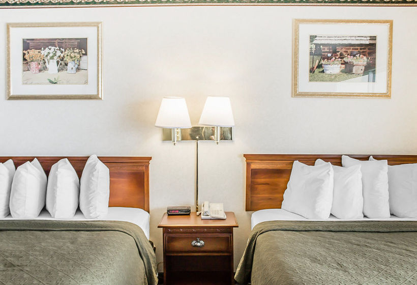 Hotel Quality Inn Lakefront  | St. Ignace | Michigan | United States 15