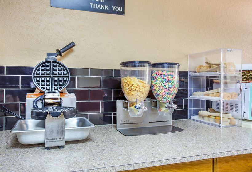 Hotel Econo Lodge  | Tucker | Georgia | United States 1