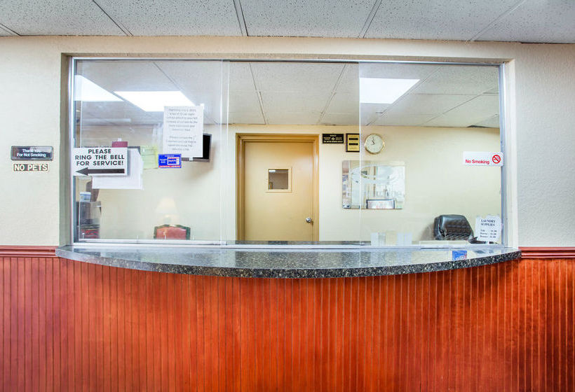 Hotel Econo Lodge  | Tucker | Georgia | United States 11