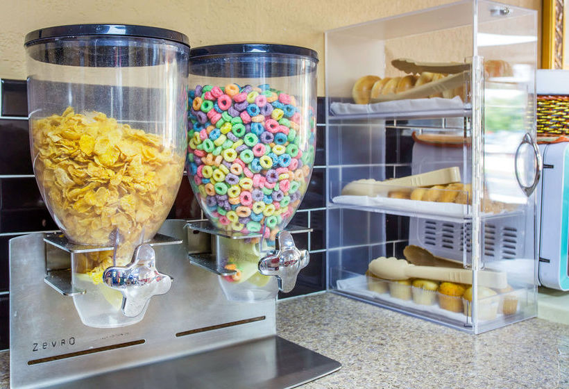 Hotel Econo Lodge  | Tucker | Georgia | United States 2