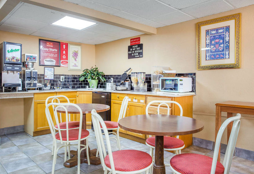 Hotel Econo Lodge  | Tucker | Georgia | United States 3