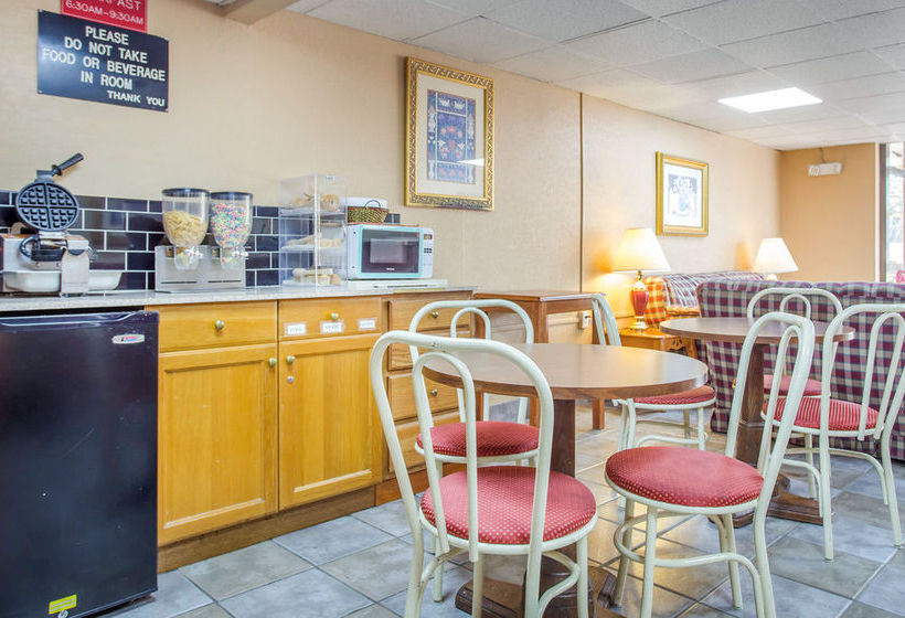 Hotel Econo Lodge  | Tucker | Georgia | United States 6