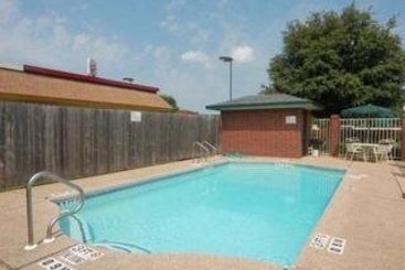 Magnuson Hotel Waco  | Waco | Texas | United States 2