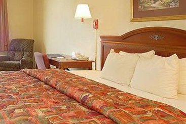 Magnuson Hotel Waco  | Waco | Texas | United States 7