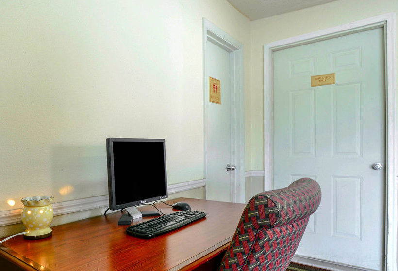 Hotel Econo Lodge Inn & Suites  | Carbondale | Illinois | United States 1