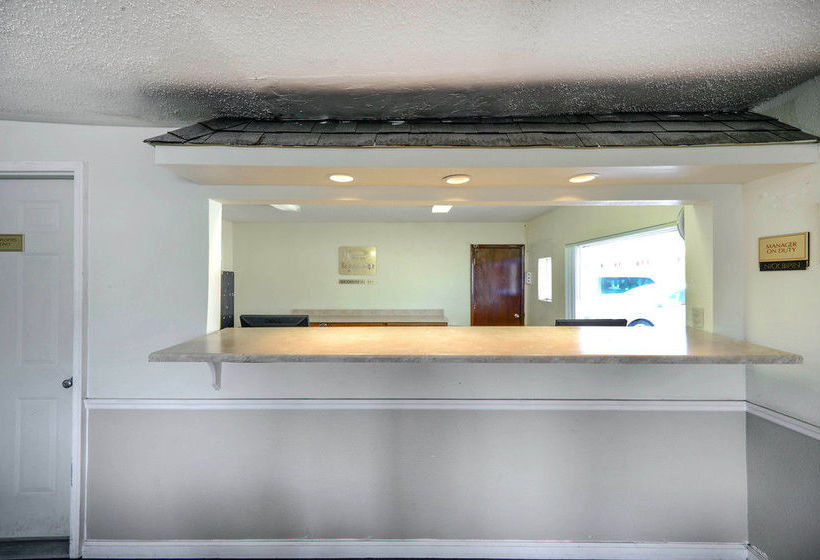 Hotel Econo Lodge Inn & Suites  | Carbondale | Illinois | United States 11